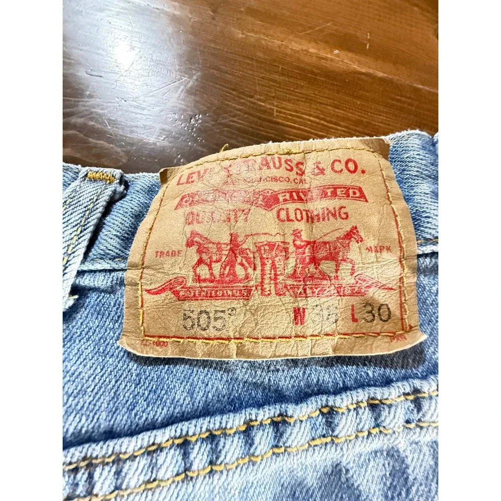 Levis 505‎ Regular Fit Light Wash Blue Denim Jeans Mens 38x30